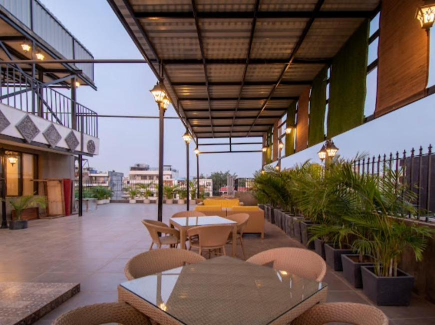 Hotel Imperial Park Sector 45 Гургаон Екстериор снимка