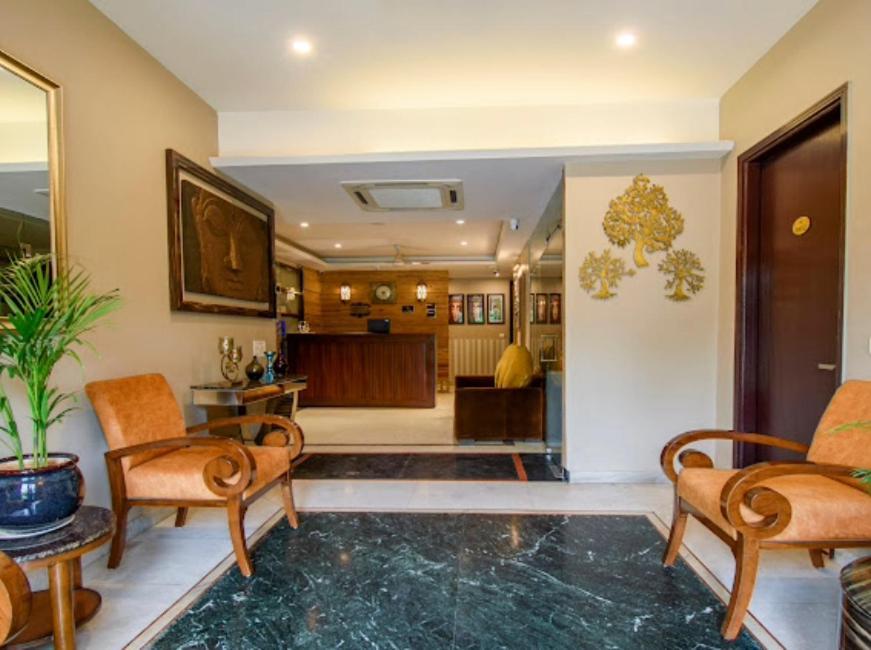 Hotel Imperial Park Sector 45 Гургаон Екстериор снимка